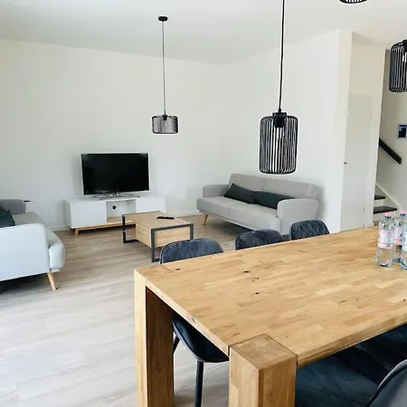 G E S C H L O S S E N Modernes Wohnen Bei Berlin Lägenhet *