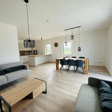 G E S C H L O S S E N Modernes Wohnen Bei Berlin * Neuenhagen bei Berlin