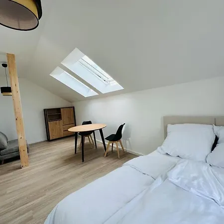 Lägenhet G E S C H L O S S E N Modernes Wohnen Bei Berlin *