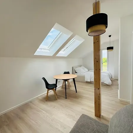 G E S C H L O S S E N Modernes Wohnen Bei Berlin * Neuenhagen bei Berlin